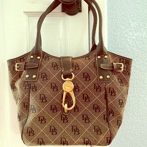 Dooney & Bourke Purse